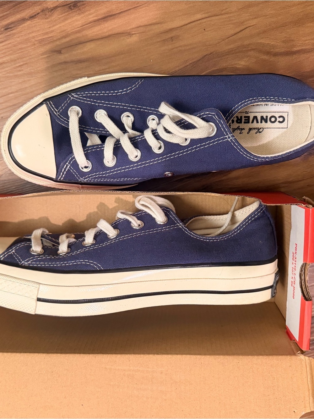 Converse Low Top Sneakers in Navy and White